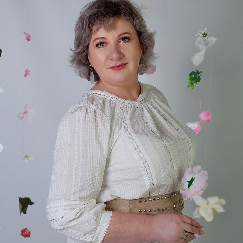 Альона